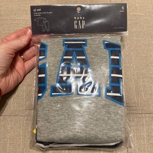 NWT.  Boys size 5 pajamas by gap factory.